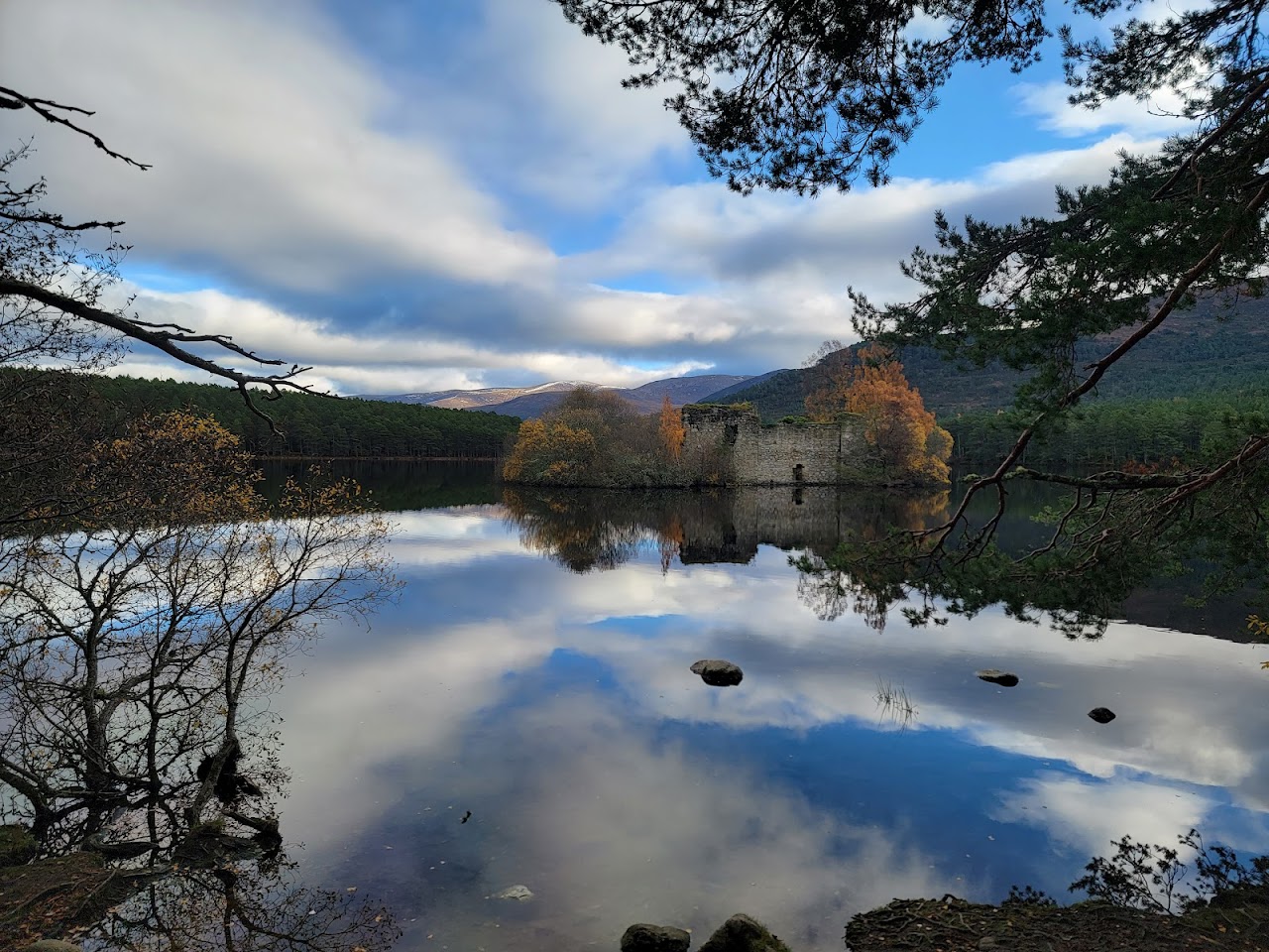 Loch-an-Eilein Castle